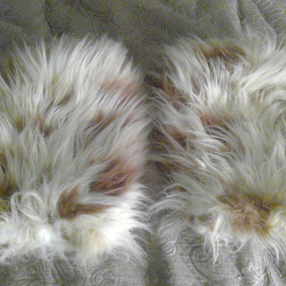 Steve Madden Faux Fur Boot Covers Cuffs Creme and Beige w/ tags retail $42 - Picture 1 of 4